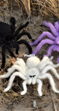 Natali Skill 21 - Natali Batluk - Colored Tarantulas