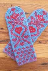 Hjärtan och Blommor Mittens by Kat Lewinski -English-Free