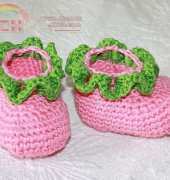 Mon Petit Violon - Crocheted Ruffle Baby Booties