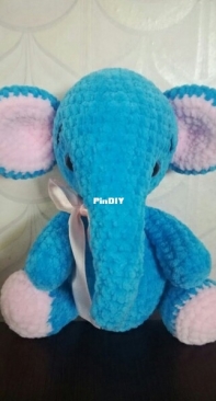 baby elephant
