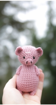 Rues Bears - Rue Yates - Velma the Pig