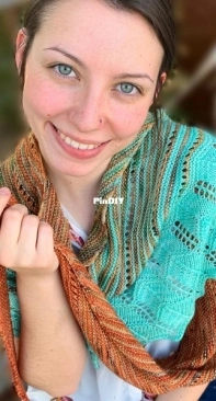 Riotous Shawl by Jessie Correa-Free