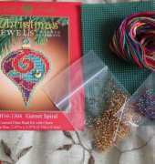 Mill Hill - Christmas Jewels Charmed Ornaments MH16-1304 Garnet Spiral