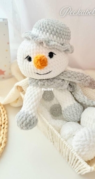 Peekabo Toys _ snowman crochet pattern ( Snowman snuggler amigurumi pattern ) _ English