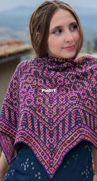 Mosaicoscope Shawl by Paola Albergamo - English, Italian