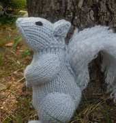 Knit One, Squirrel Two by Sara Elizabeth Kellner /Rabbit Hole Knits-Free