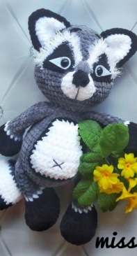 Miss Leo - Elena Lukmanova - Raccoon - Russian