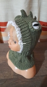 Dino hat