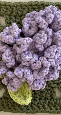 Made by Lisek - Anna Lisek - Lilac Granny Square - Free