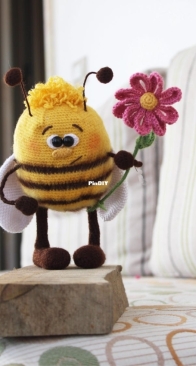 KBloveknitting _ crochet bee amigurumi pattern _ English
