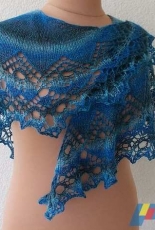 Wasser breitet sich aus / Water spreads out Shawl by Ulrike Beringer-English,German-Free