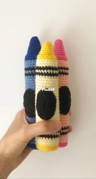 Mai.crochets - Crayons - FREE