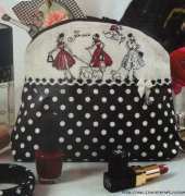 Les Brodeuses Parisiennes LBP - Trousse Ronde  Mademoiselle Rose Une Jour a Paris XSD