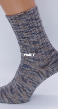 Zimtwaffeln Jedermann  Socken by Heike Häuptner-German- Free