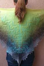 Amikoj Shawl by Gisela Beyer-Eng.,Italian-Free
