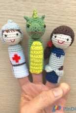 Crafteando que es Gerundio - Finger puppets of Saint George, Princess warrior and Dragon - English and Spanish - Free