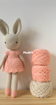 Lluvia de Confeti Tienda - Maru / Mariana - Antonia, the Bunny - Antonia, la Coneja - Spanish