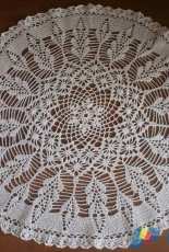White doily Cristalline
