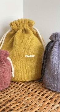 Purl Pouch by Tori Yu - tori knits nyc