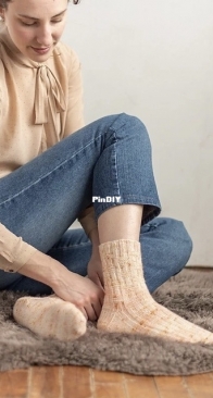 Bashful Socks by Claudia Quintanilla - EweKnit Toronto