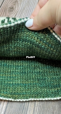 The Deliciosa Cowl by Rene Lopez - ReLo designs