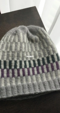 Haileys beanie by Sarah Dingwell-English Swedish-Free
