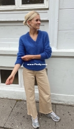 Stockholm Sweater V-neck (Mohair) by Mette-Wendelboe Okkels - PetiteKnit - German, English, Danish, Norwegian, Swedish