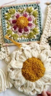 Forever Flower Granny Square -Caroline Langford - thehappyhomecollective