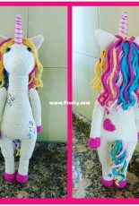 Big humanoid unicorn