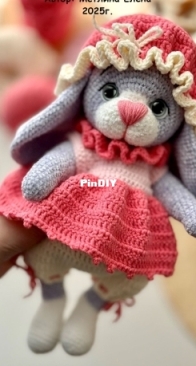 Toys Metlina Elena - Elena Metlina - Елена Метлина - Bunny in a Bonnet - Зайка в чепчике - Russian