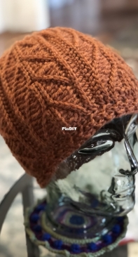 Mary Westland - Aunt Zany - Cable-Stayed Beanie - Free