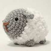 i crochet things- Fluffy Sheep
