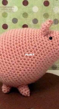 Yarnington - Katie Christy - Piggins
