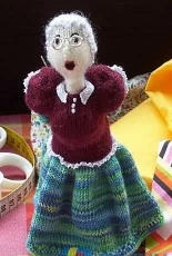 OUCH!-A Somewhat Different Pincushion by Dagmar Mühleisen/gitwerg-English