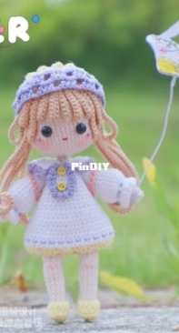 Wei Wei Xiang Zhe Nuan - Little Kite - Chinese
