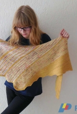 Two Sides to the Story Shawl by Christina Hadderingh - English, Dutch - Free