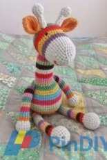 Emma Dent - Stripy Giraffe - Translated - hungarian