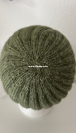 Smith*s Hat by Sanne Kalmbacher-Free