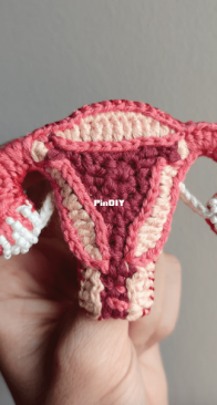 Asesuune - Une Tarlabasi - Anatomy of a Woman
