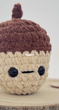 Yarnsmiths - Hooked on Candy - Candy Downs - Artie the Acorn - Free