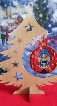 Wonderland Crafts "Nutcracker"