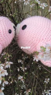 The Nerdy Knitter - Ashley Andrews - Mamegoma and her baby - Free