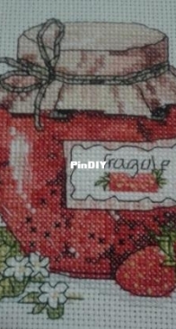 Jar of Strawberry Jam /Barattolo Marmellata Fragole