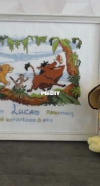 birth sampler of lion king : Simba, Timon et Pumbaa