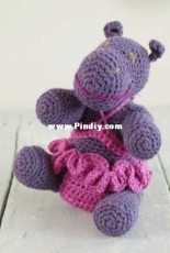Lion Brand Yarn  - Heather the hippo - French- Free