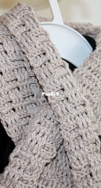 Mon Petit Violon - Vita Apala - Crocheted baby boy scarf