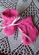 Rosebud layette-booties
