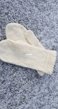 Spring light mittens by Sarah Dingwell-English,Swedish-Free