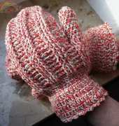 RatsAsPets - Candy Cane Mittens by Susanne W.