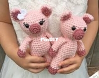 Grace and Yarn - Stephanie - Mini amigurumi Pig - Free